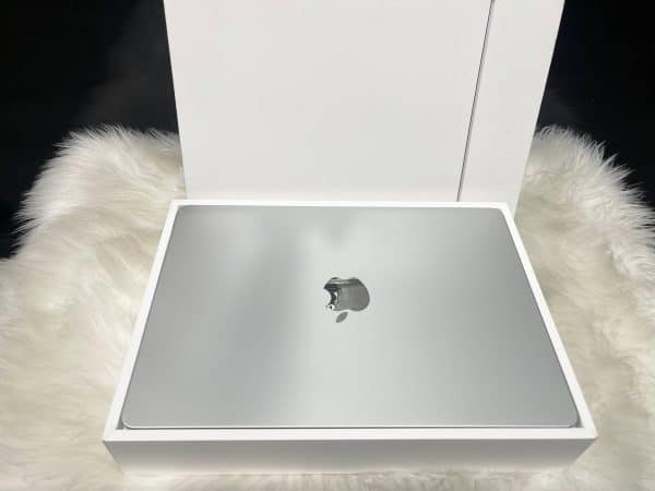 Macbook Air m2/8/256 fullbox 97% chính hãng