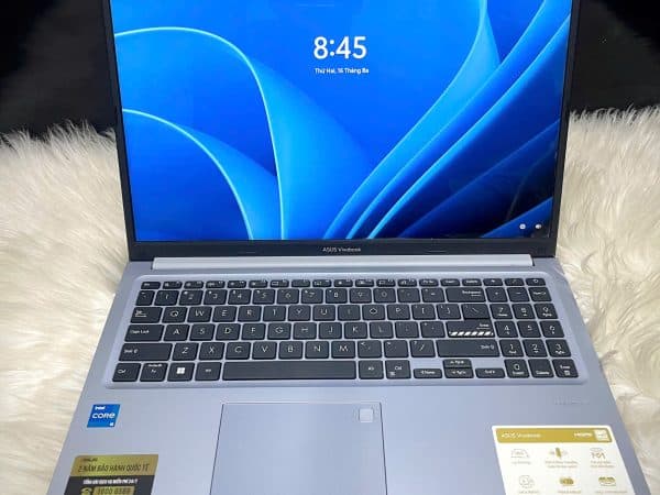 Asus X1502/i5-1240p/8/512/15.6'fhd