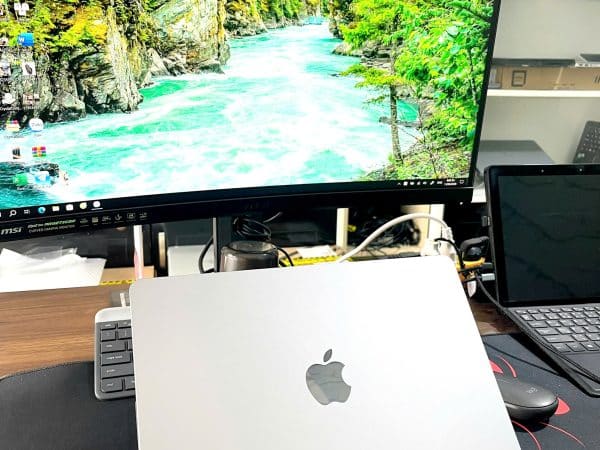 Macbook Air 13' / M3/8/256 likenew/ pin 100%
