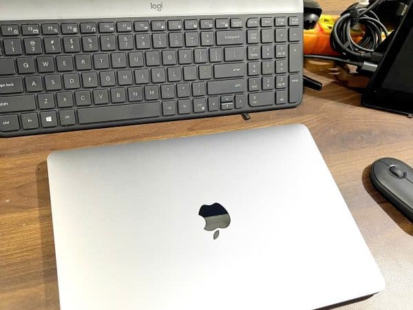 Macbook Pro 2020 Touchbar i7/16/512/13'